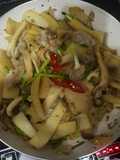 Măng xào thịt nấm 🍄