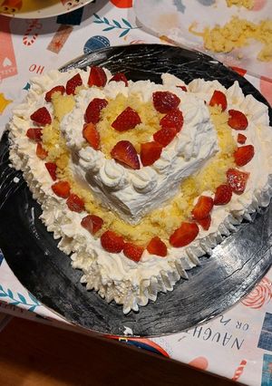 Foto di Torta furba panna e fragole