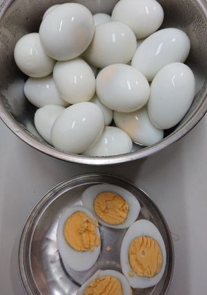 A picture of Boiled Duck Eggs.