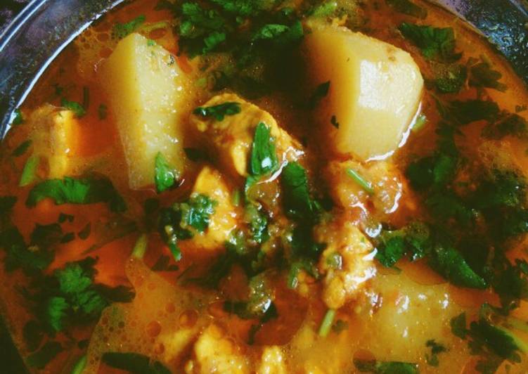 Monday Fresh Aloo paneer curry