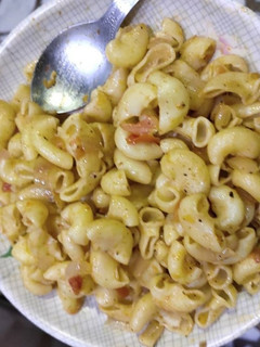 A picture of White Sauce Macroni.