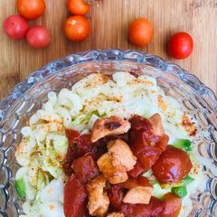 A picture of Roasted tomatoes pasta.