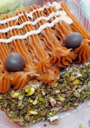 صورة لوصفة كاتوا بالكراميل والفستق 🍰🥮🖤