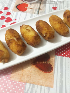 Una foto de Croquetas mixtas de pollo y jamón