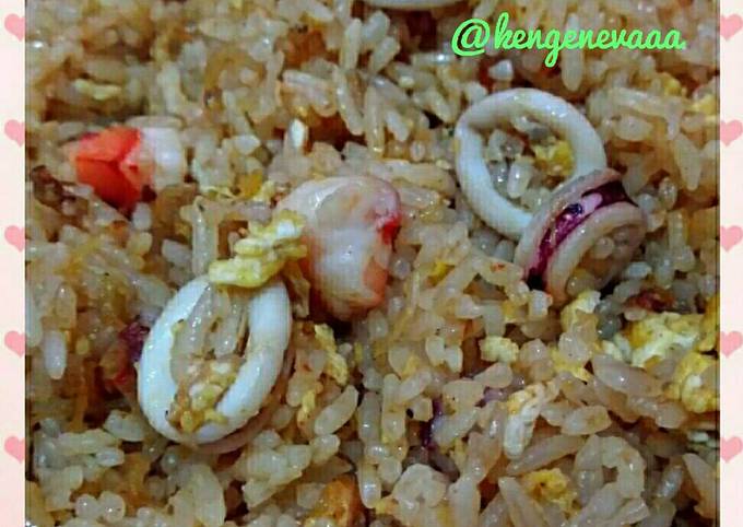 Cara Gampang Membuat Nasi Goreng Seafood, Lezat