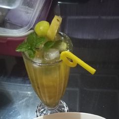 A picture of Pineapple mojito 🍍🍹🥂.