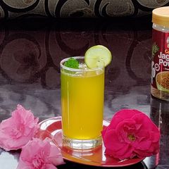 A picture of Lemon Shikanji.