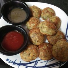 A picture of Green moong dal appam.
