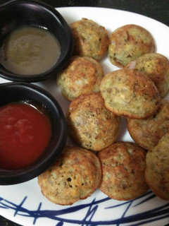 A picture of Green moong dal appam.