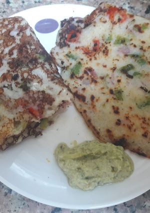 A picture of Sooji Uttapam.