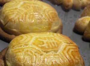 Foto resep Chestnut Moon Cake (Kue Bulan Kastanya)
