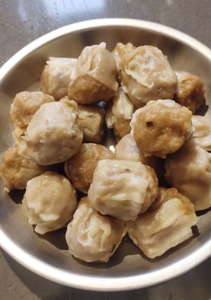 A picture of Steamed Pork Siomai.