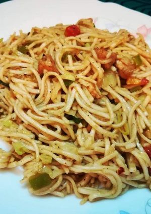 A picture of Chinese Noodles.