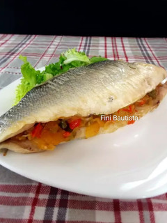 Una foto de Lubina rellena