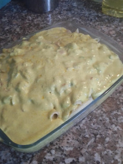 Una foto de Macarrones con pollo y curry