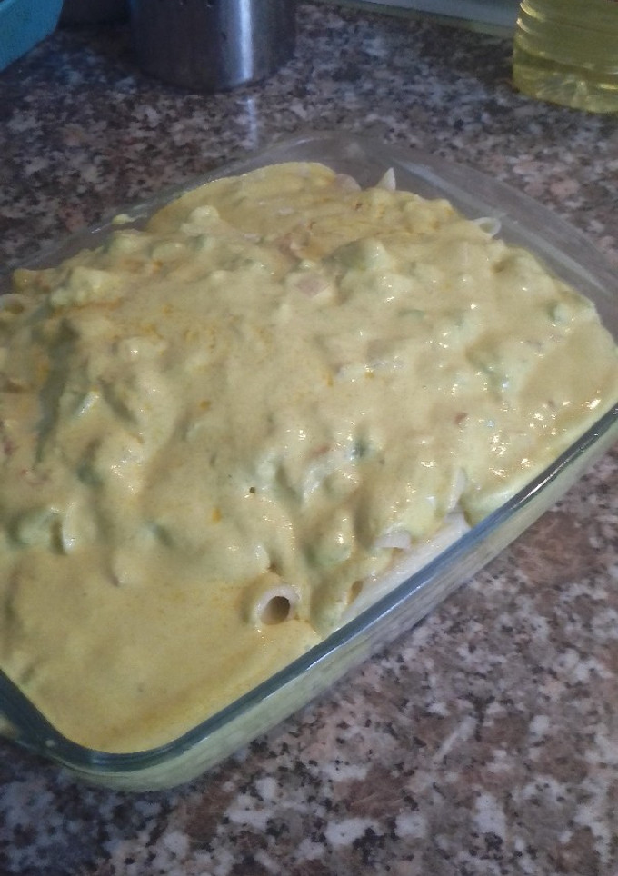 Una foto de Macarrones con pollo y curry