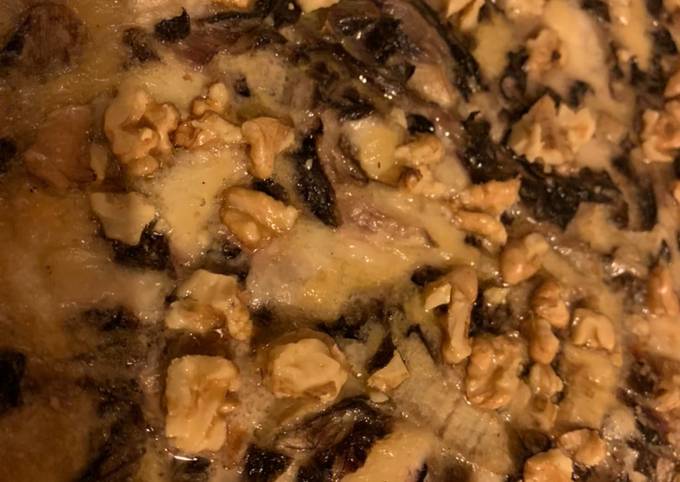 Ricetta di Premiato Torta salata radicchio, noci e asiago!