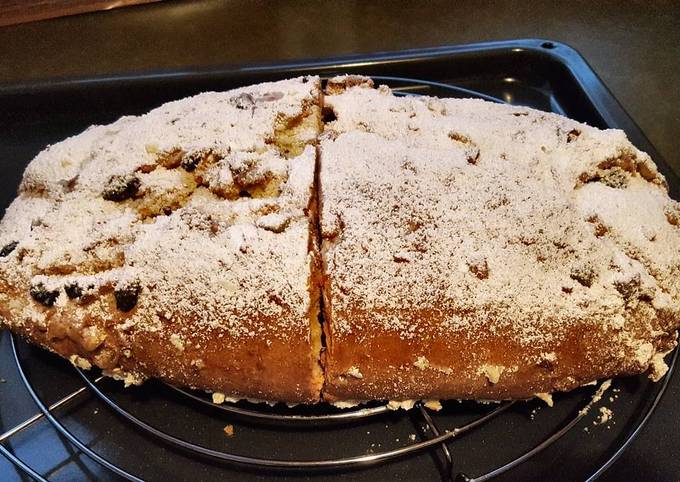 Recipe of Award-winning Christstollen/German christmas fruit cake