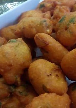 A picture of Piyaz ke pakore.