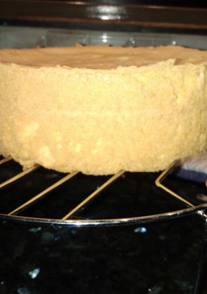 A picture of Vanilla spong cake.
