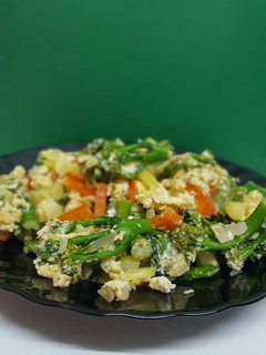 Una foto de Revuelto de verduras con bimi