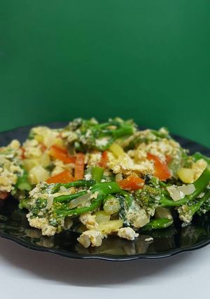 Foto principal de Revuelto de verduras con bimi