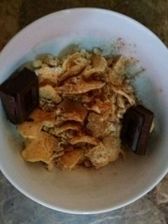 Una foto de Yogur mezcla fruta