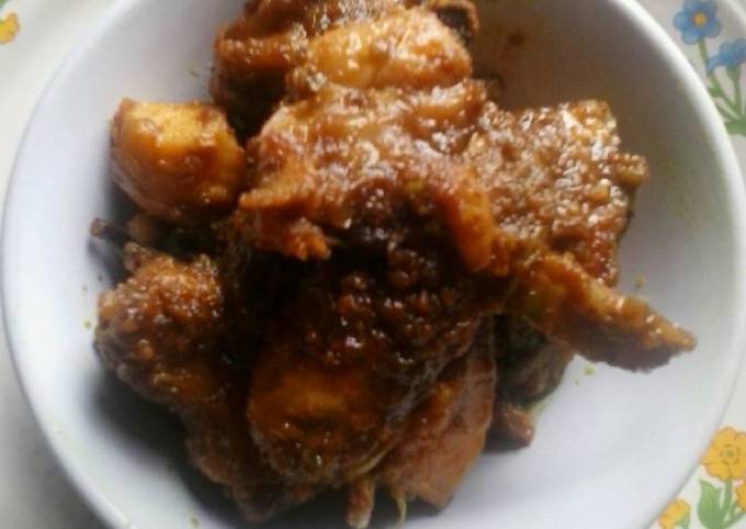 Ayam goreng bumbu bali