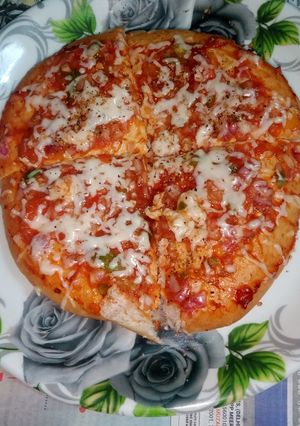 होममेड चीज़ पिज़्ज़ा(homemade cheese pizza recipe in hindi) रेसिपी मुख्य फोटो