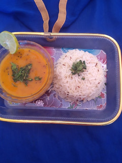 દાલ ફ્રાય જીરા રાઈસ(dal fry jira rice recipe in gujarti) રેસીપી મુખ્ય ફોટો