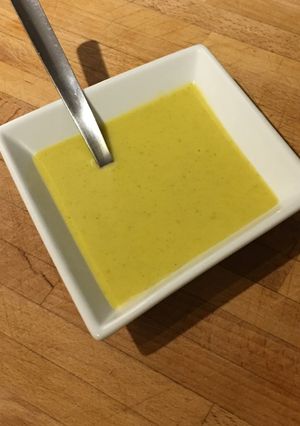 Une photo de Velouté de courgette à l'indienne