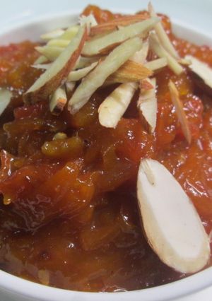 A picture of Tomato pudding.
