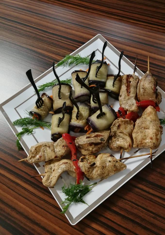 Рулетики из баклажанов с морковкой по-корейски