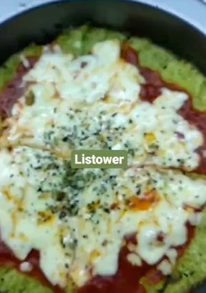 Una foto de Pizza con masa de brócoli