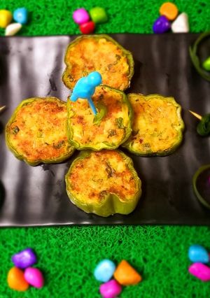 A picture of Stuffed cheese capsicum.