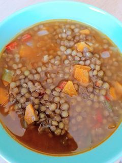 Una foto de Lentejas con verduras