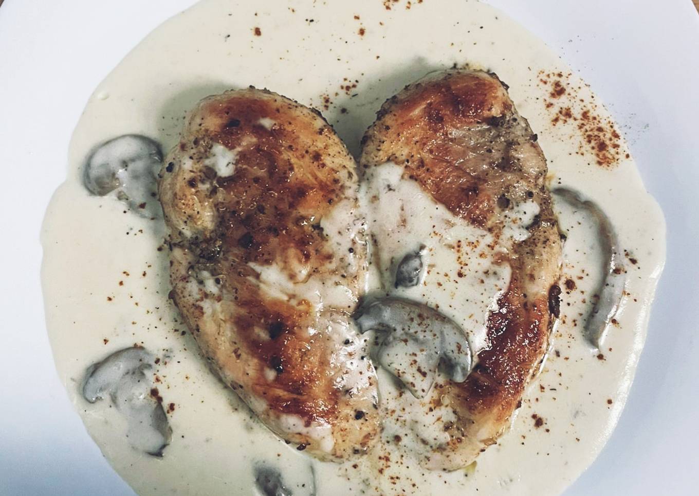 Chicken with sauce Bechamel