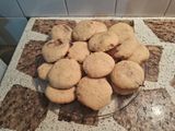 Galletas navideña con frutas abrillantadas rellenas con dulce de leche