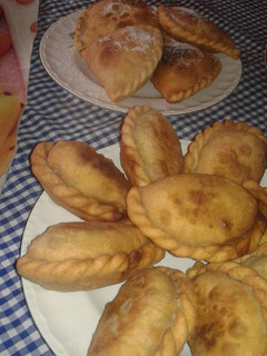 Una foto de Empanaditas de charke o carne seca