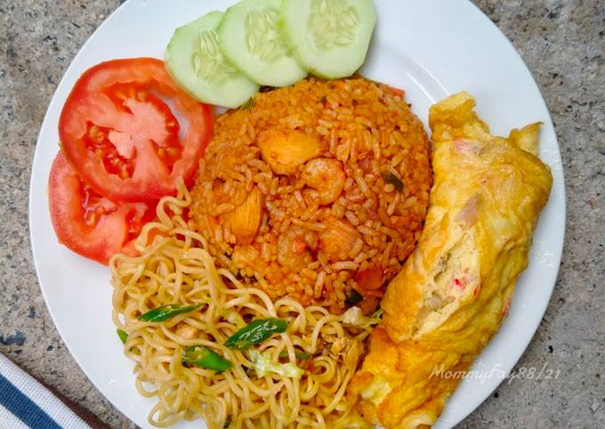 Easiest Way to Make Delicious Nasi Goreng Pattaya (tanpa selimut)