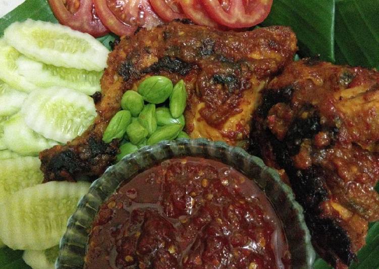 Ayam Bakar Bumbu Rujak Ala Ibu Tuti