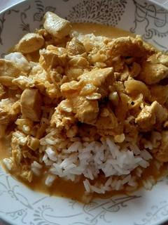 Una foto de Pollo al curry