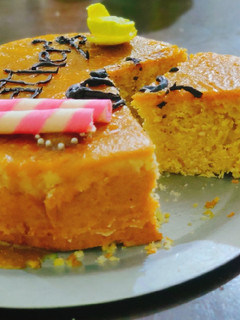 A picture of Lemon Glaze Lemon Cake.