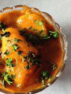 દમ આલુ (Dum Aloo recipe In Gujarati) રેસીપી મુખ્ય ફોટો