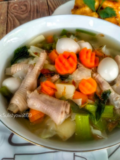 Foto resep Sayur Sop Ceker Telur Puyuh