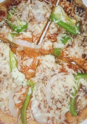 A picture of Veg cheese pizza.