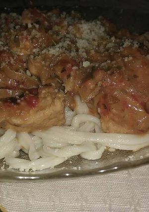 Una foto de Tallarines caseros con estofado de cerdo