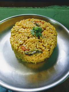 தக்காளி பாத் (Thakkaali bath recipe in tamil) செய்முறை முக்கிய புகைப்படம்