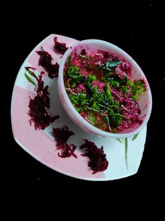 बीट रूट सॅलेड (beetroot salad recipe in marathi) रेसिपी चे मुख्य फोटो