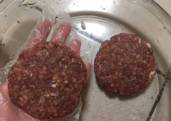Resep: Beef Patty — Daging Burger Yang Sederhana